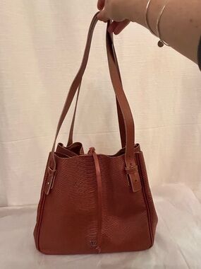 Velez Women's Brown Leather Shoulder Tote Bag with Textured Finish